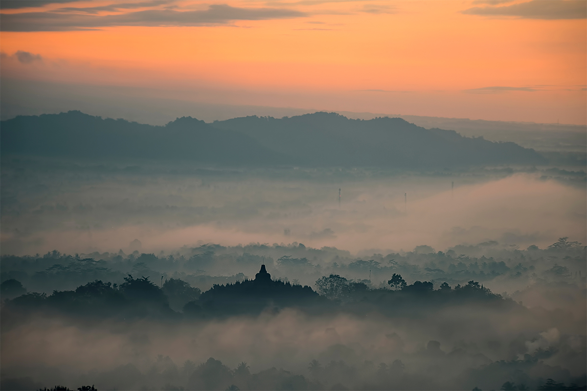BOROBUDUR SUNRISE FROM THE HILL